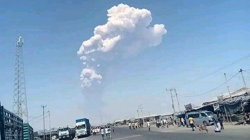 ஹேலி குப்பி எரிமலை வெடிப்பு - சாம்பல்