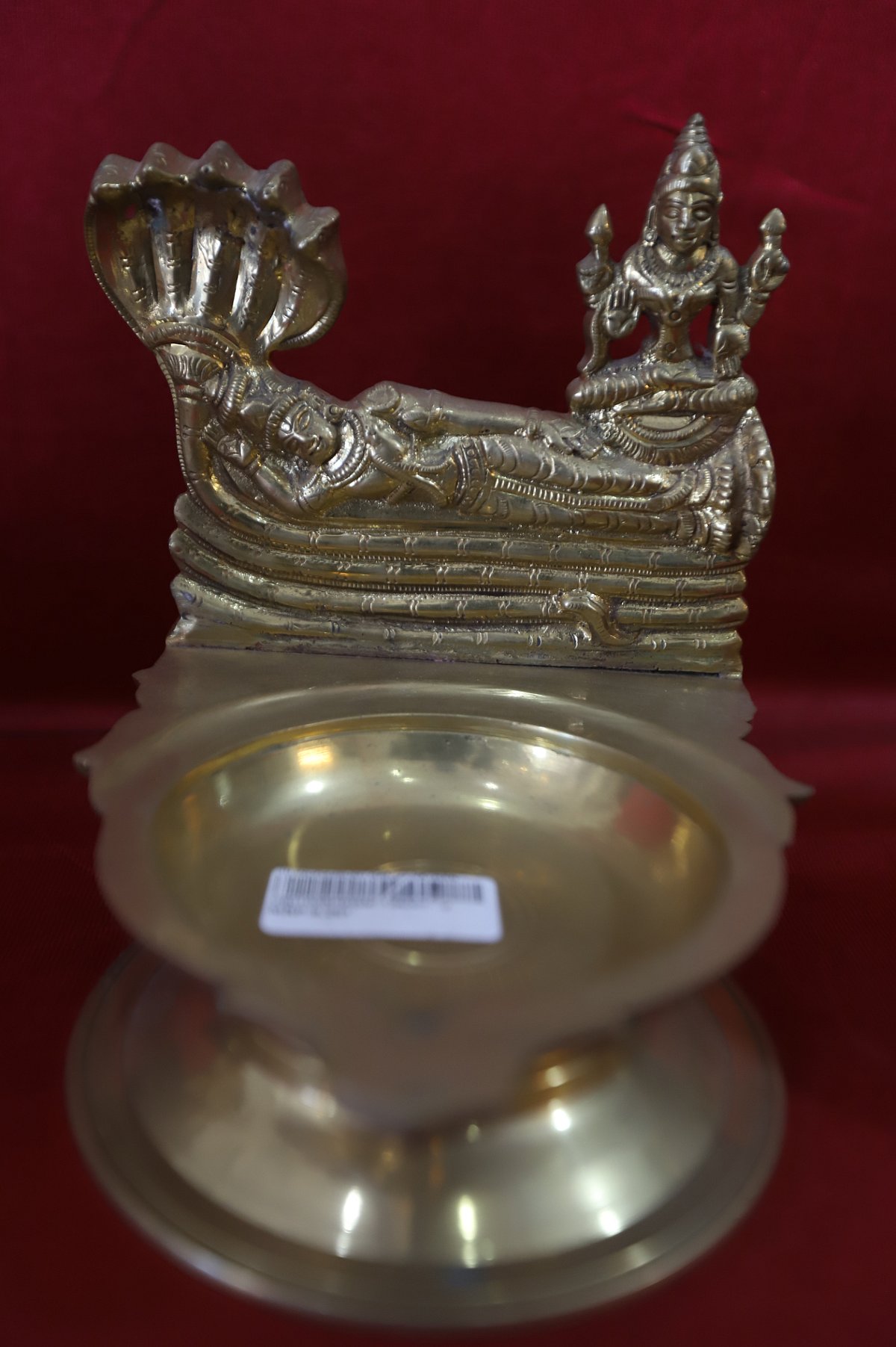 சென்னை பூம்புகாரில் அகல் விளக்குகள் கண்காட்சி