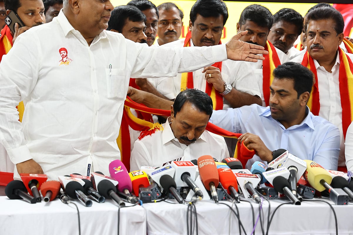 ஆதவ் - செங்கோட்டையன்