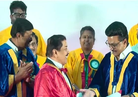 டாக்டர் பட்டம் பெற்ற சிவகுமார்