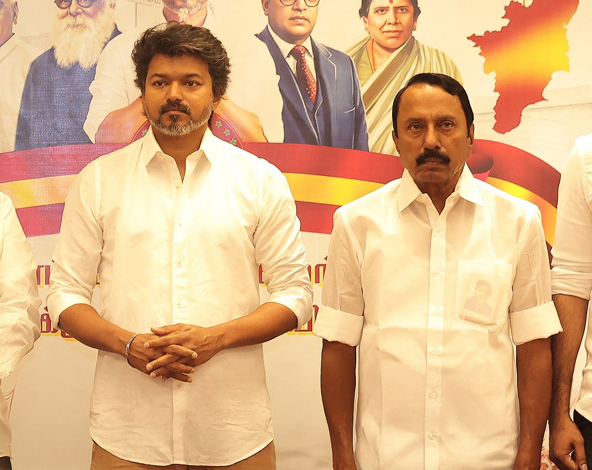 விஜய், செங்கோட்டையன்