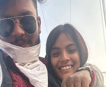 காதலனுடன் அச்சல்