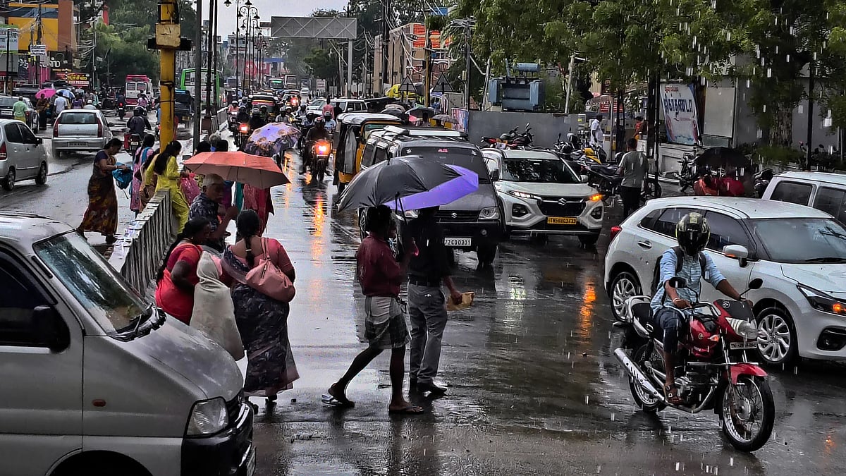 Rain: கரையைக் கடந்த காற்றழுத்தத் தாழ்வு மண்டலம்; தமிழகத்தில் இன்று எங்கெல்லாம் மழைக்கு வாய்ப்பு?