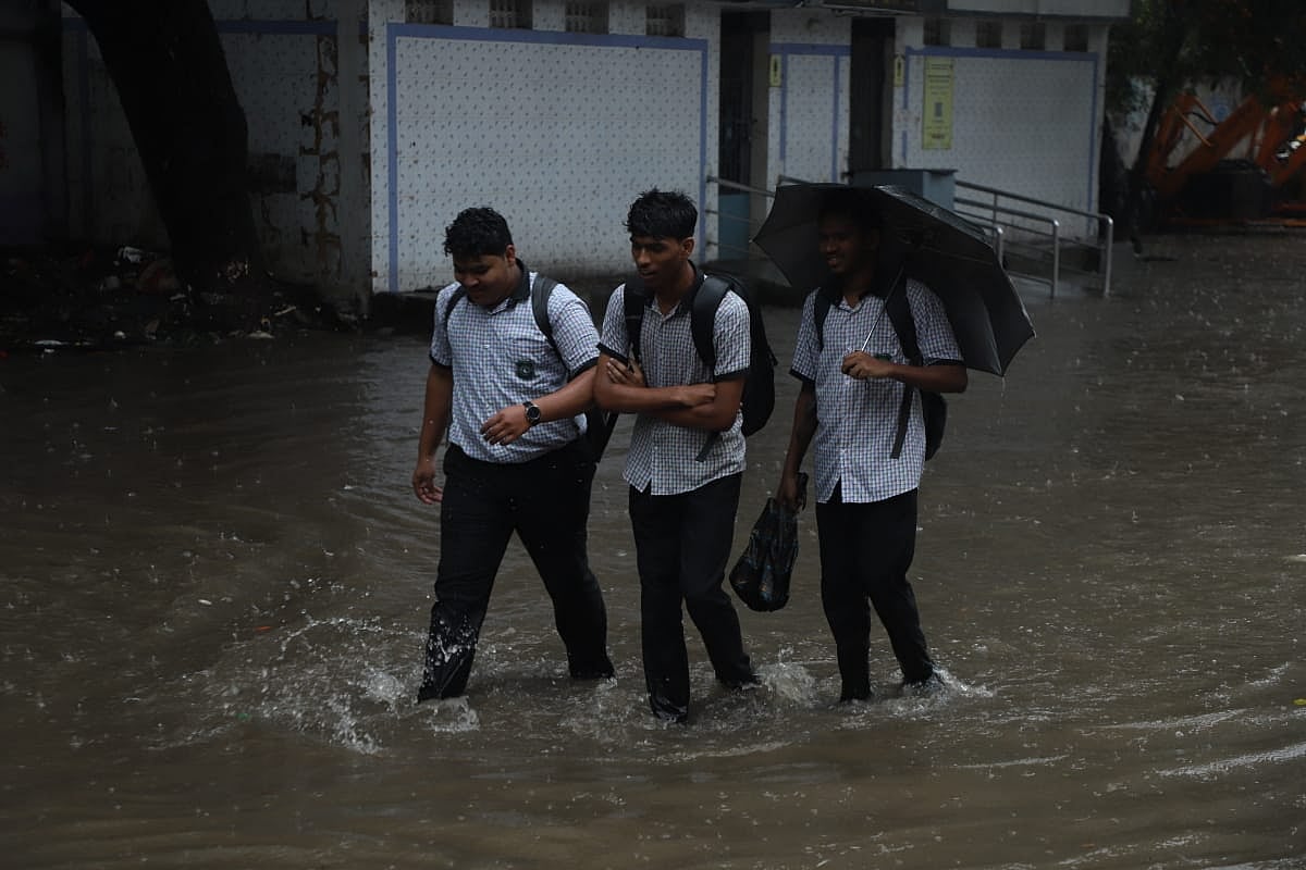 Rain Alert: தமிழ்நாடு முழுவதும் இன்று மழை! எந்தெந்த மாவட்டங்களில் கனமழை? எங்கெங்கே பள்ளி விடுமுறை?