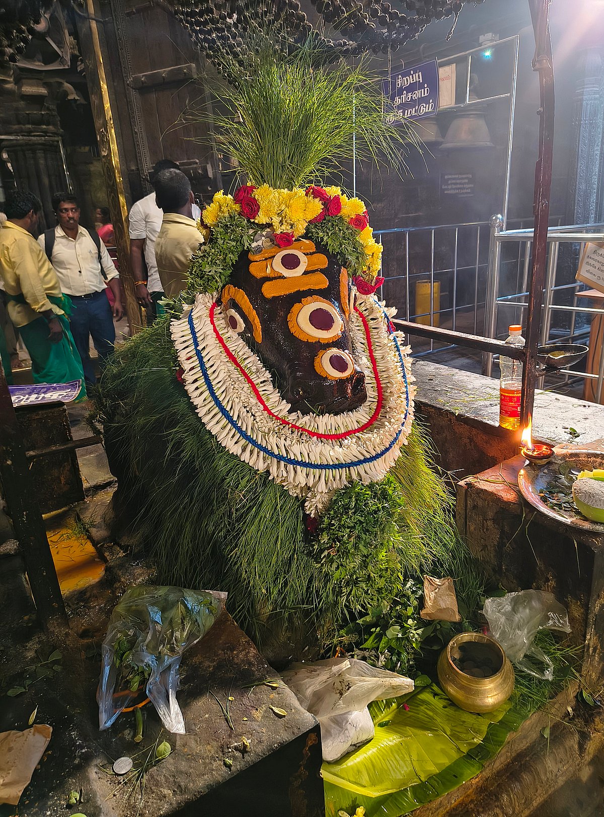 திருக்கார்த்திகை: நெல்லையப்பர்-காந்திமதி அம்மன் திருக்கோயிலில் ஏற்றப்பட்ட பரணி தீபம் விழா.!