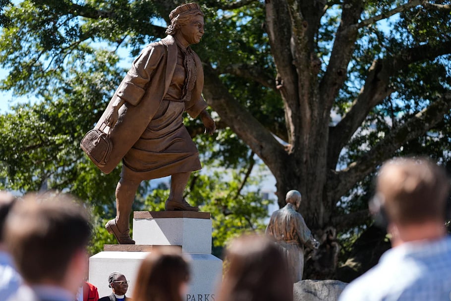 அமெரிக்காவை-அதிரவைத்த-பேருந்து-புறக்கணிப்பு-போராட்டம்!-70-ஆண்டுகள்-கடந்தும்-கவனம்பெறும்-`டிசம்பர்-5’