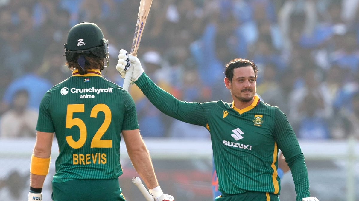 Dewald Brevis - Quinton de Kock