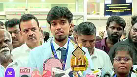 ``எனது முதல் சர்வதேச போட்டியிலேயே தங்கப் பதக்கம் வென்றிருக்கேன்'' - கேரம் வீரர் அப்துல் ஆஷிக்