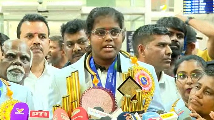 கேரம் வீராங்கனை கீர்த்தனா