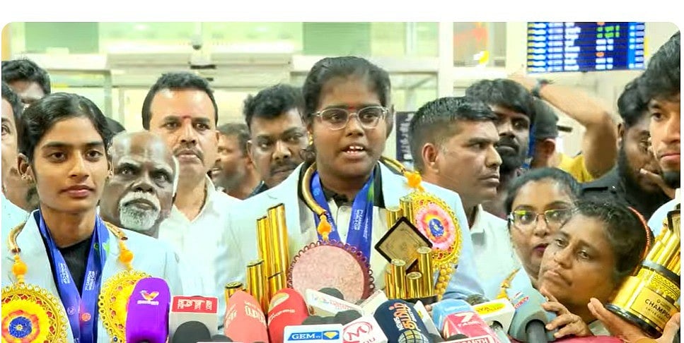 கேரம் வீராங்கனை கீர்த்தனா