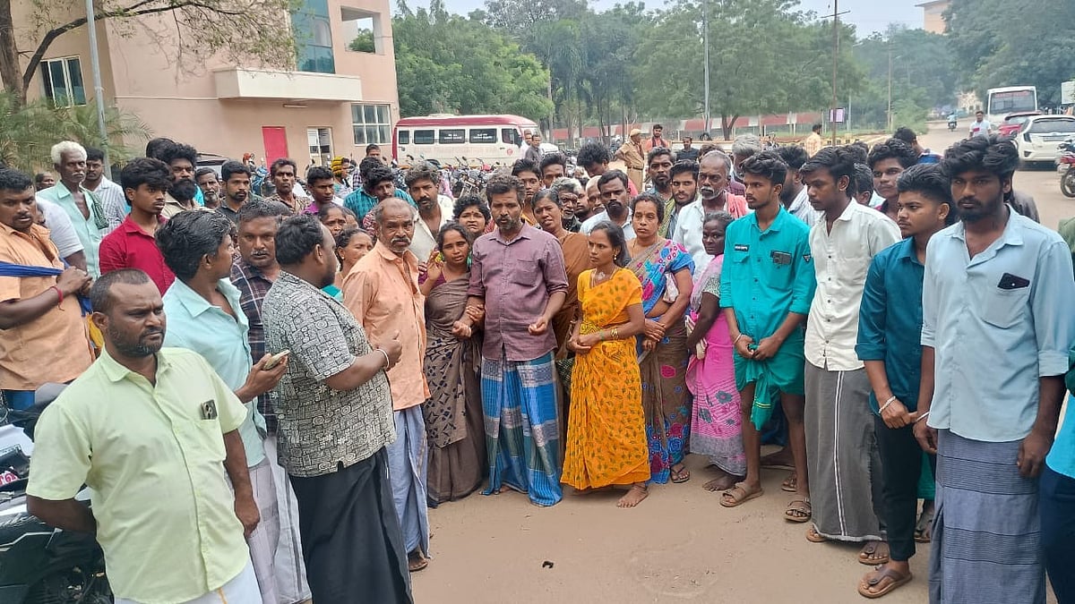 கவியரசனின் பெற்றோர் மற்றும் உறவினர்கள்