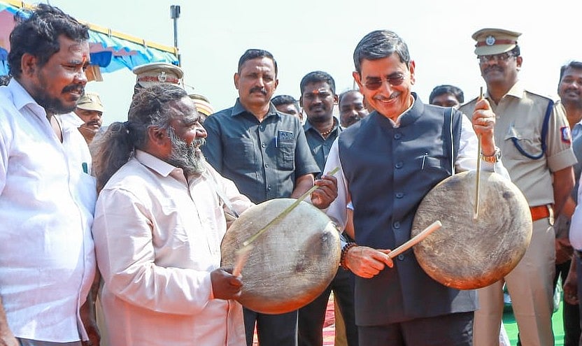 பறை இசைத்த ஆளுநர்