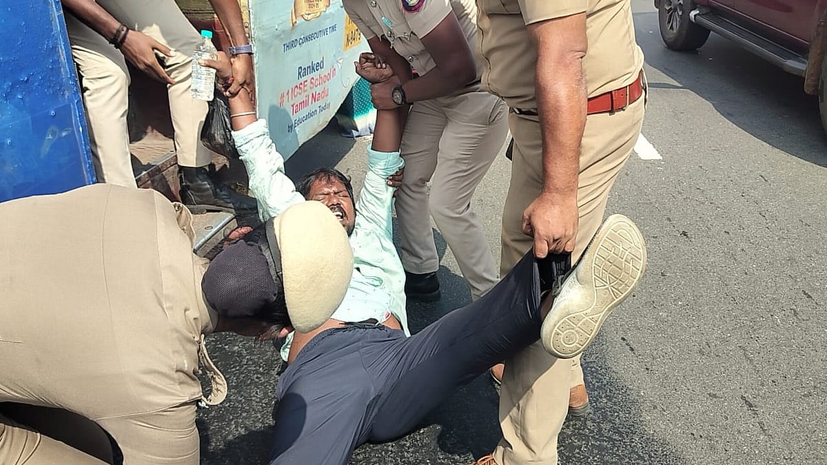 தூய்மைப் பணியாளர்கள் போராட்டம்