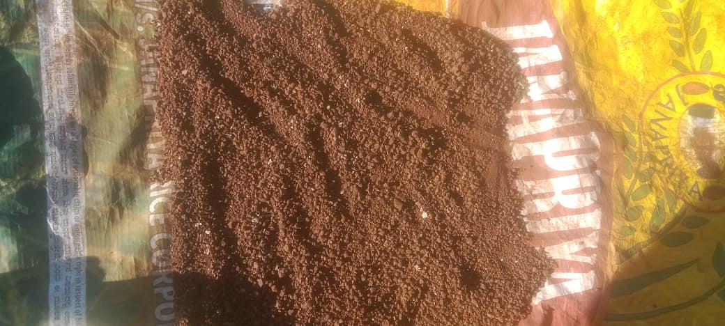 வெள்ளி கலந்த மண்