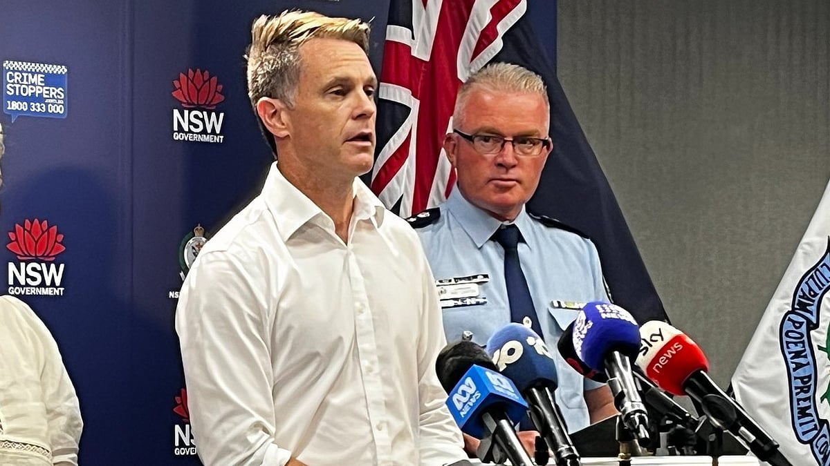 சவுத் வேல்ஸ் மாகாணத்தின் முதல்வர் கிறிஸ் மின்ஸ்