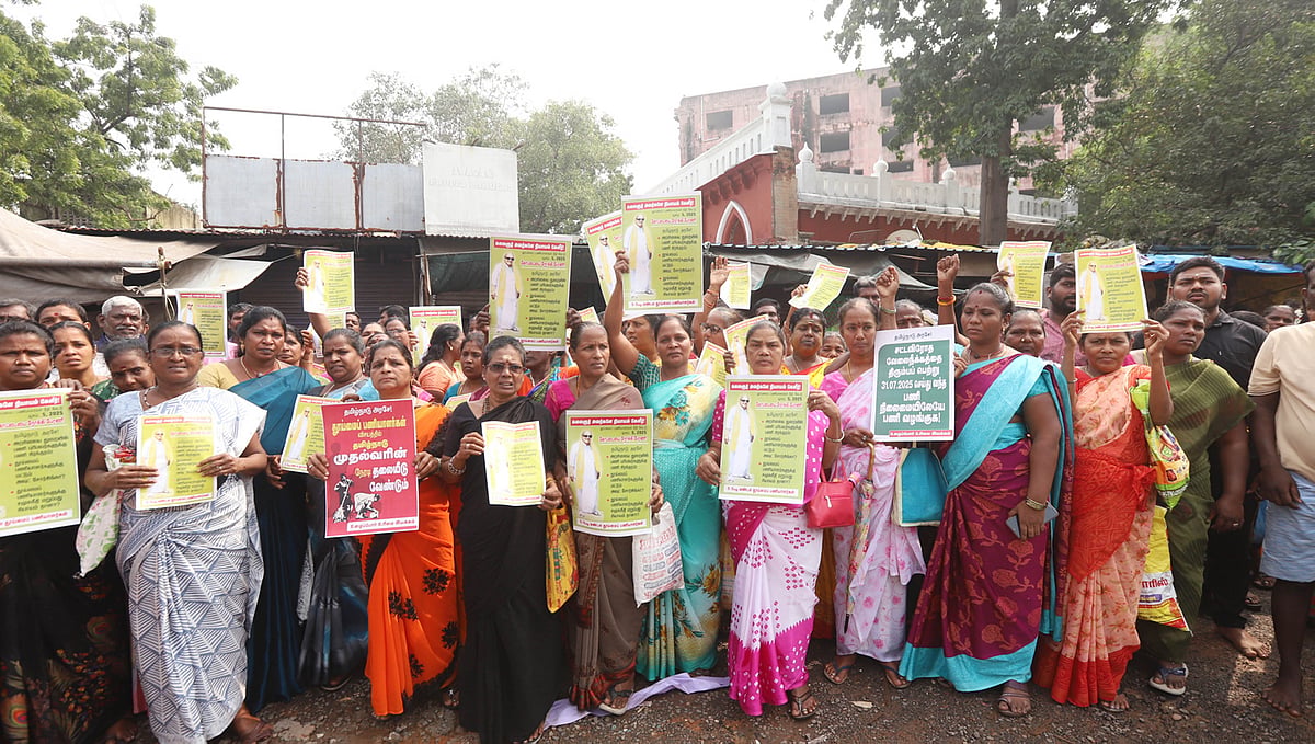 தனியார்மயம்: `முறையான கழிப்பறை வசதிகூட இல்லை - தூய்மைப் பணியாளர்களின் குமுறல்களுக்கு பதில்?