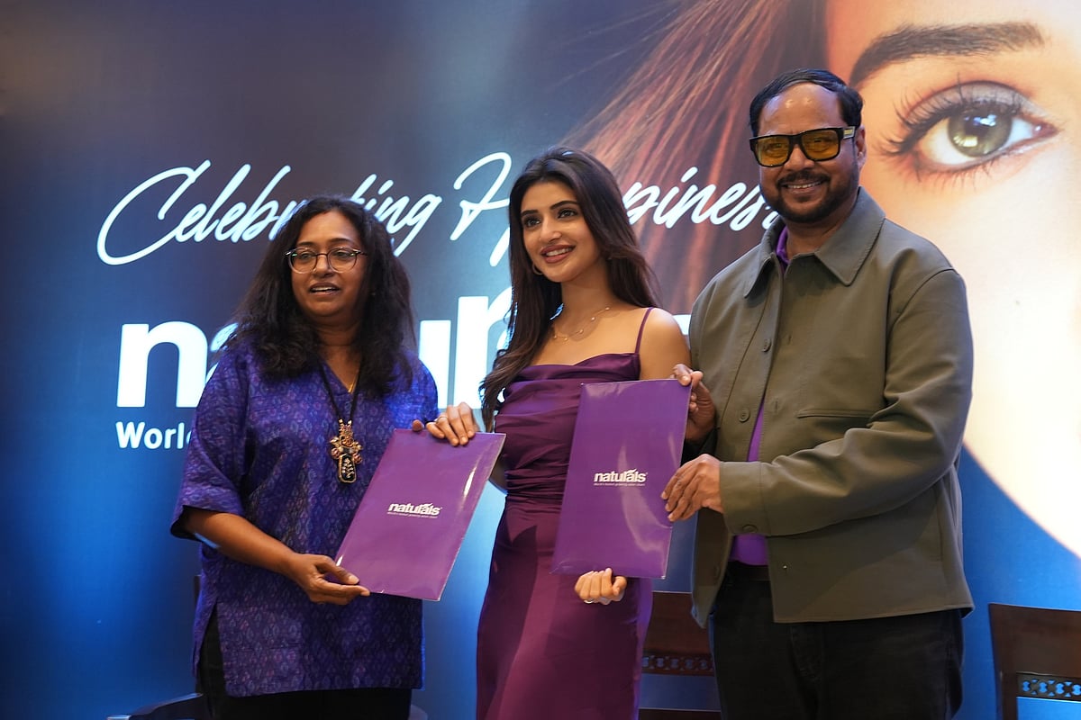 நேச்சுரல்ஸ் சலூன்ஸ் பிராண்டு தூதராக ஸ்ரீலீலா