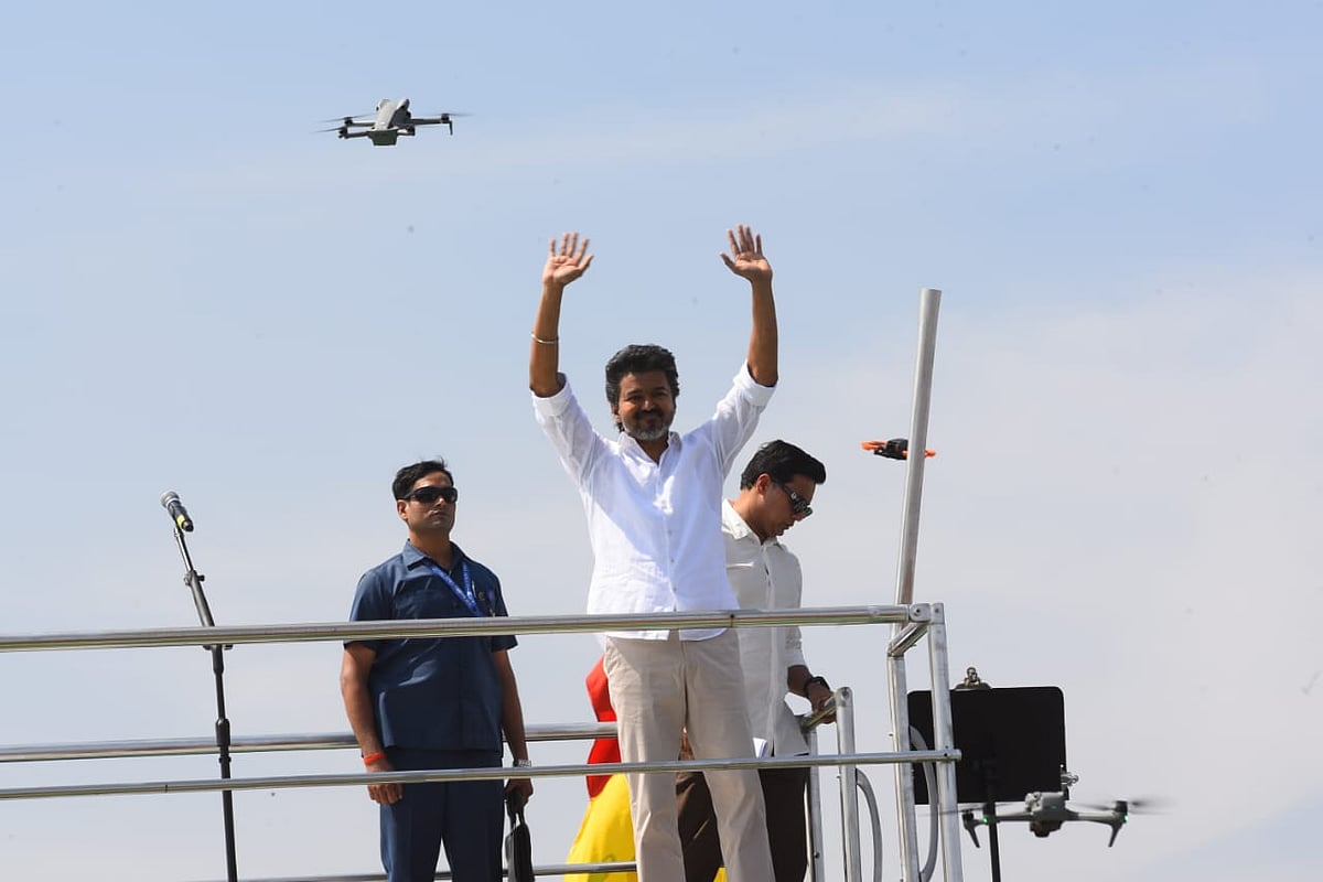 ஈரோடு கூட்டம்: விஜய்