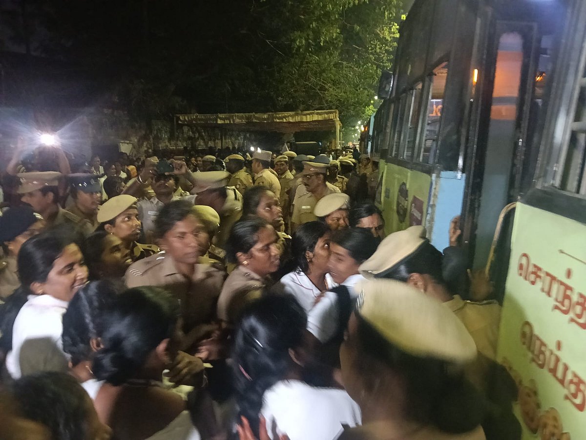 கைதாகும் செவிலியர்கள்