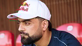 "நான் புல்லட் புரூஃப் கார் வச்சிருக்கேன், ஏன்னா..!"- ஆப்கானிஸ்தான் வீரர் ரஷீத் கான்