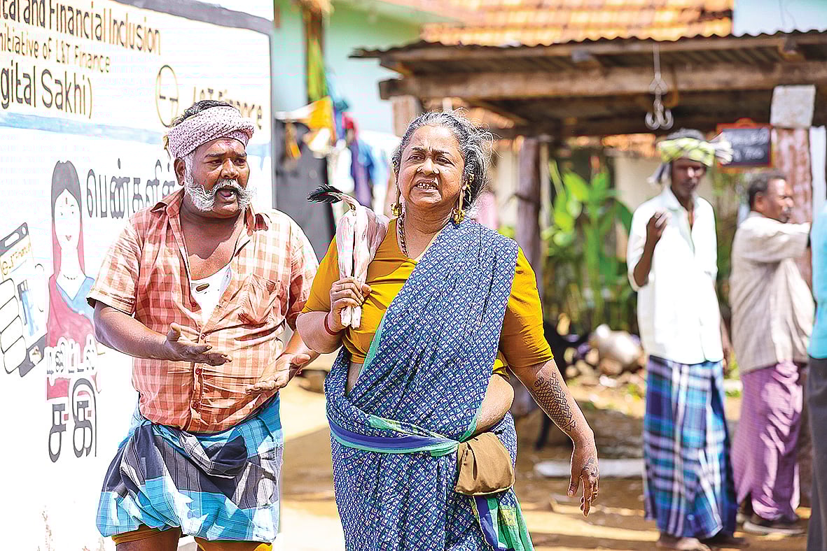 தாய் கிழவி விமர்சனம் | ThaaiKizhavi Review