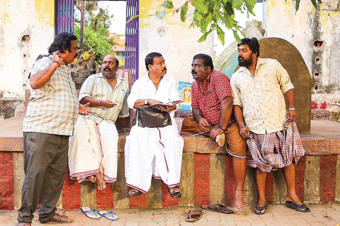 தாய்-கிழவி-விமர்சனம்:-ரகளையான-காமெடிகளைச்-சுருக்குப்-பையில்-கட்டி,-அலப்பறையைக்-கூட்டும்-பவுனுத்தாயி!