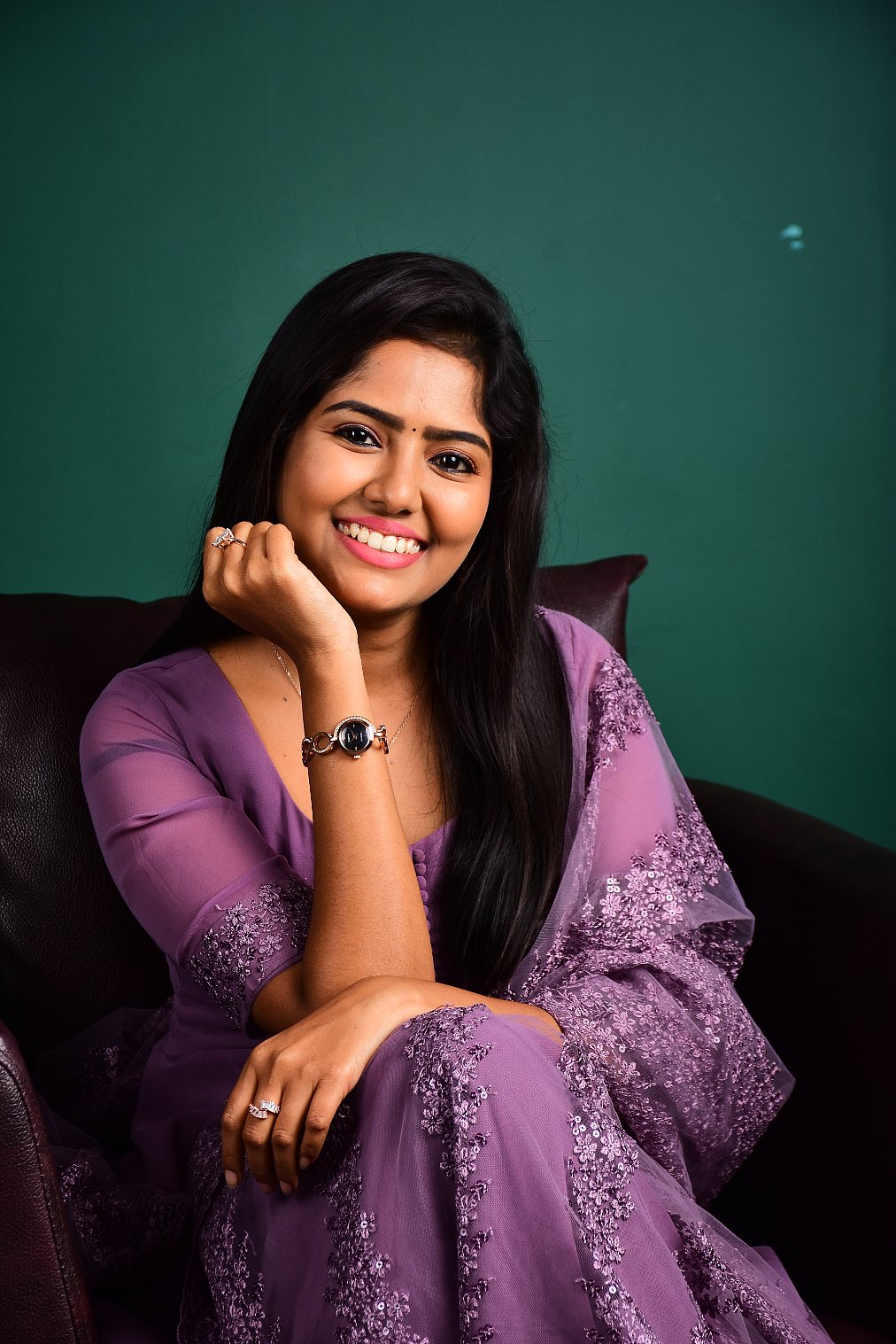 `சின்ன மருமகள் தொடர் நடிகை மோகனா போட்டோஷூட் க்ளிக்ஸ் | Photo Album