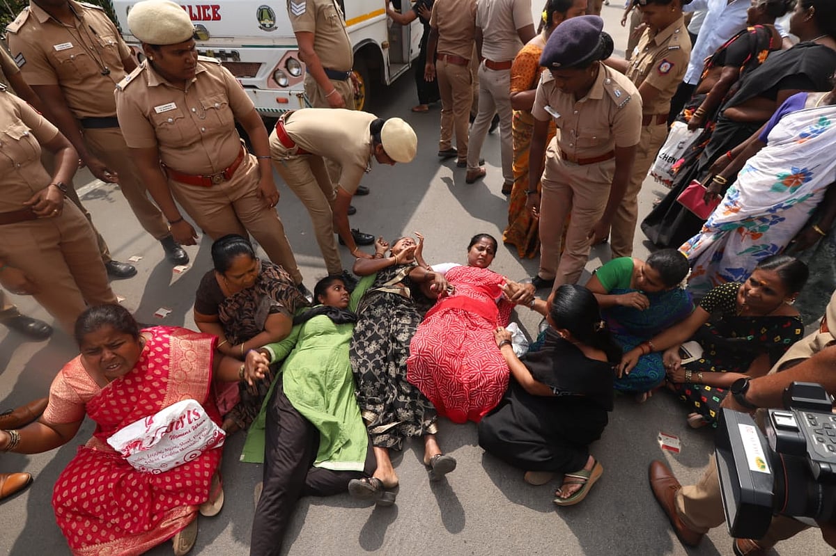 தூய்மைப் பணியாளர்கள் போராட்டம்