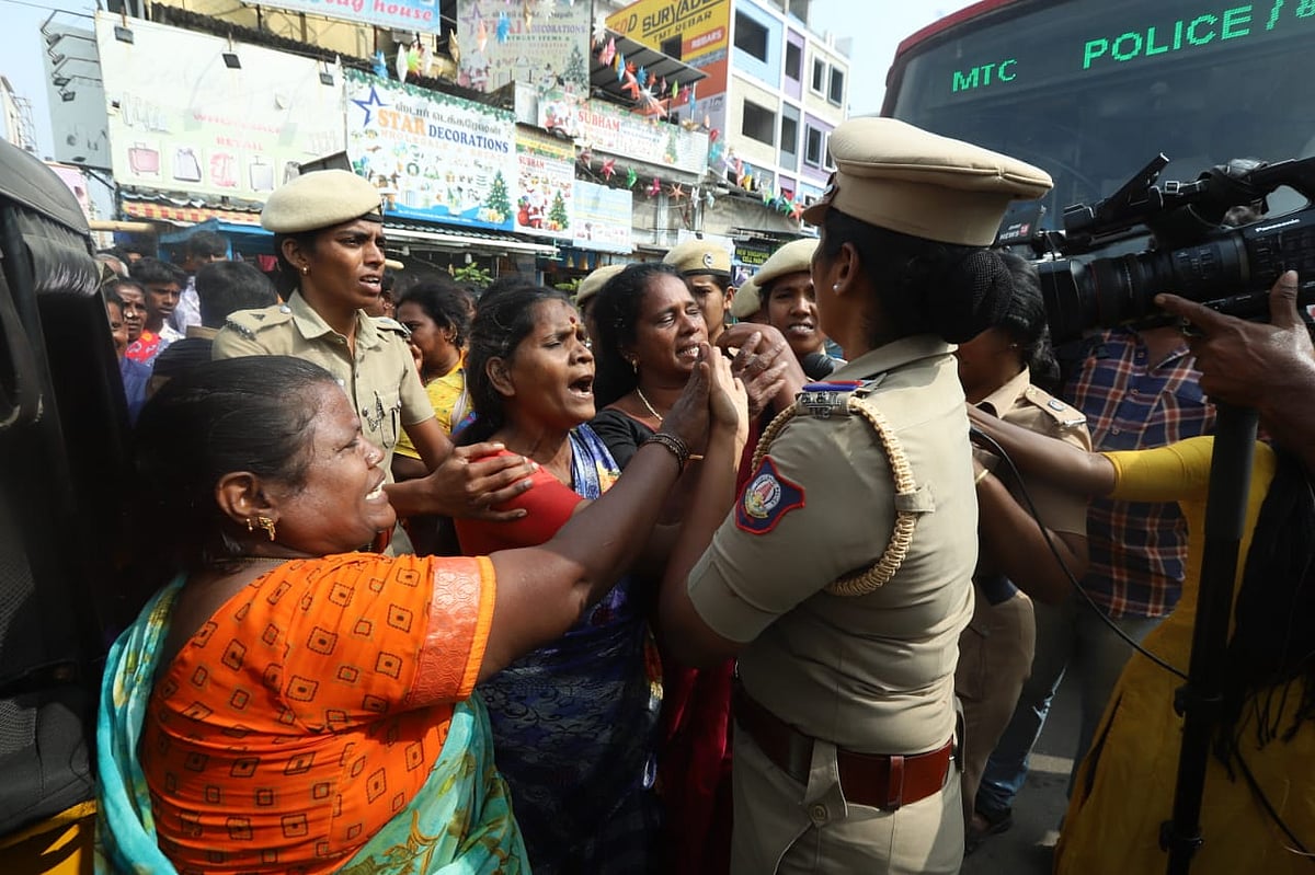 தூய்மைப் பணியாளர்கள் போராட்டம்