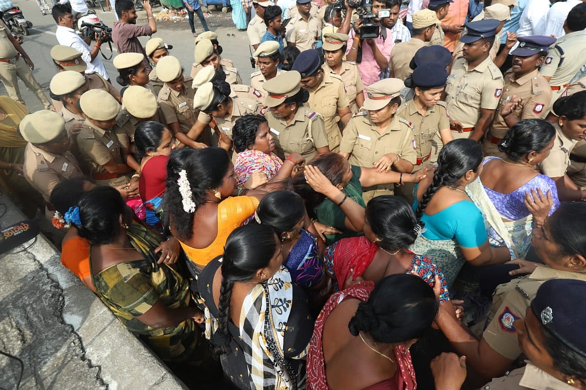 தூய்மைப் பணியாளர்கள் போராட்டம்