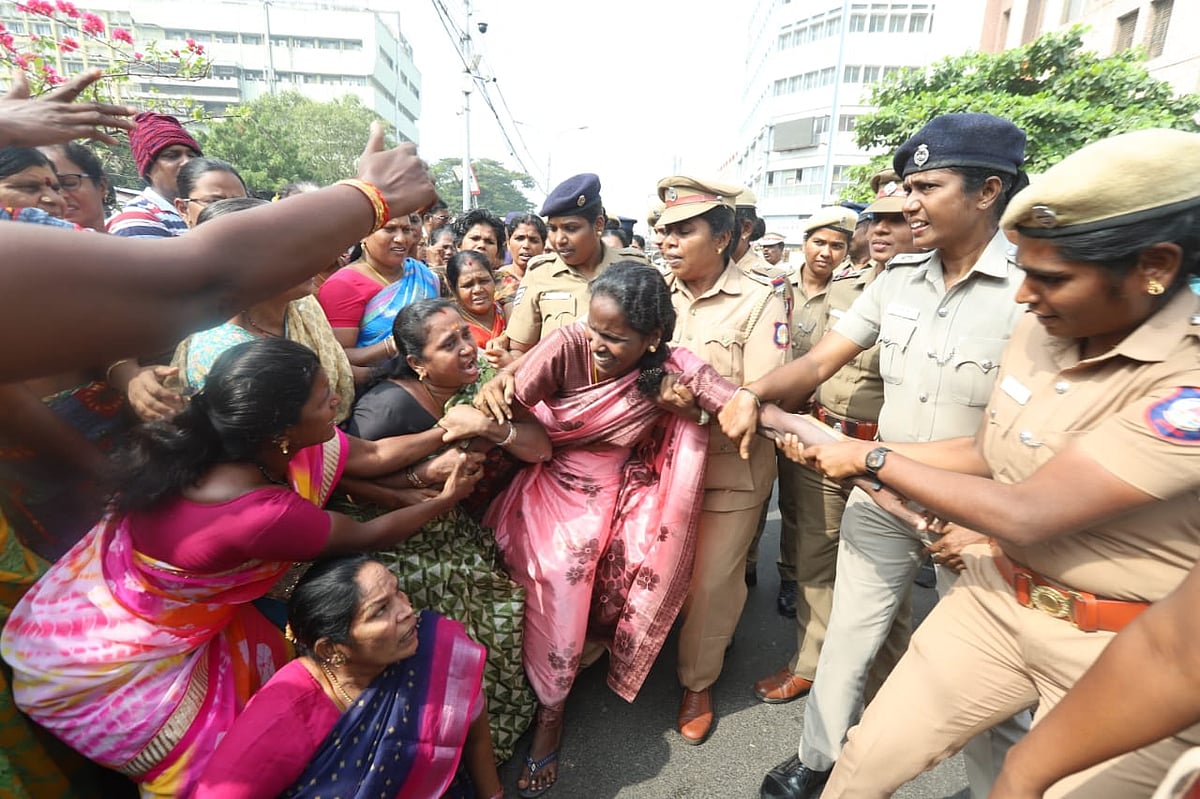 போராடும் தூய்மைப் பணியாளர்கள்