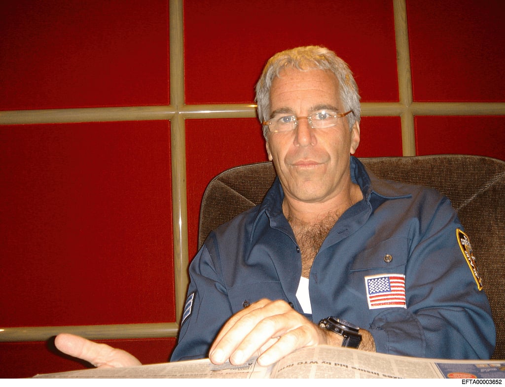 Epstein files: அமெரிக்காவையும் மேற்குலகையும் உலுக்கிய எப்ஸ்டீன் விவகாரம் இதுவரை! - முழு விவரம்!