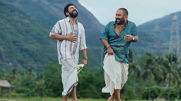 Sarvam Maya: அப்பாவை அப்படி முத்திரை குத்துவது தவறானது! - சத்யன் அந்திக்காடின் மகன் அகில் சத்யன்