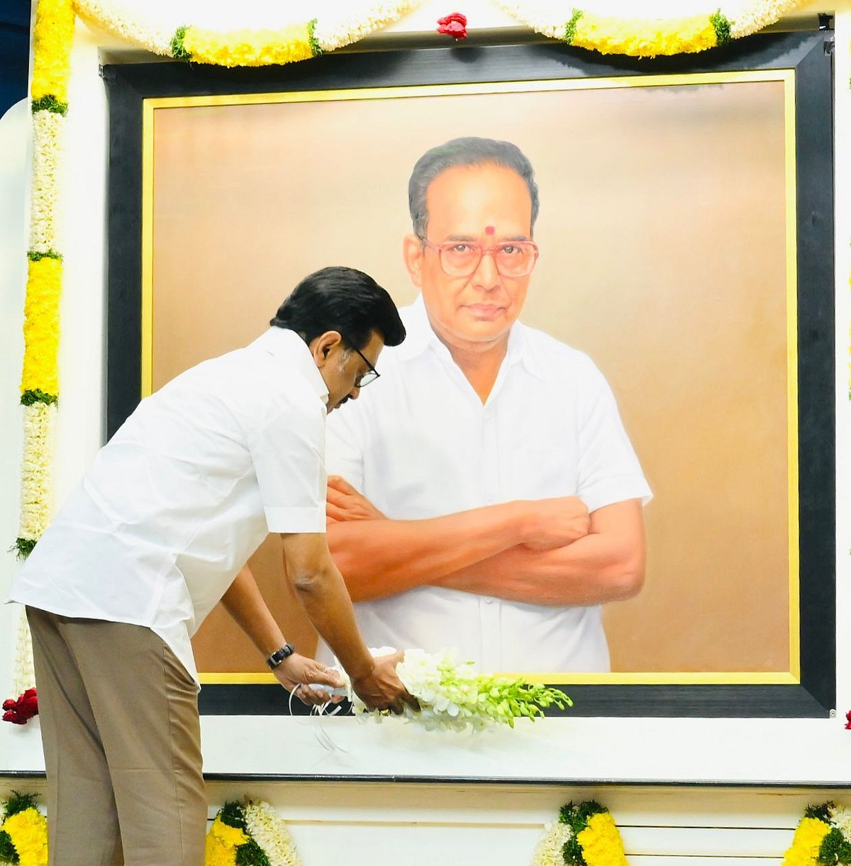 Rajini: ``குருஷேத்திர யுத்தத்தில் வரும் கண்ணன் மாதிரி ஏவி.எம் சரவணன் சார் - நெகிழும் ரஜினிகாந்த்