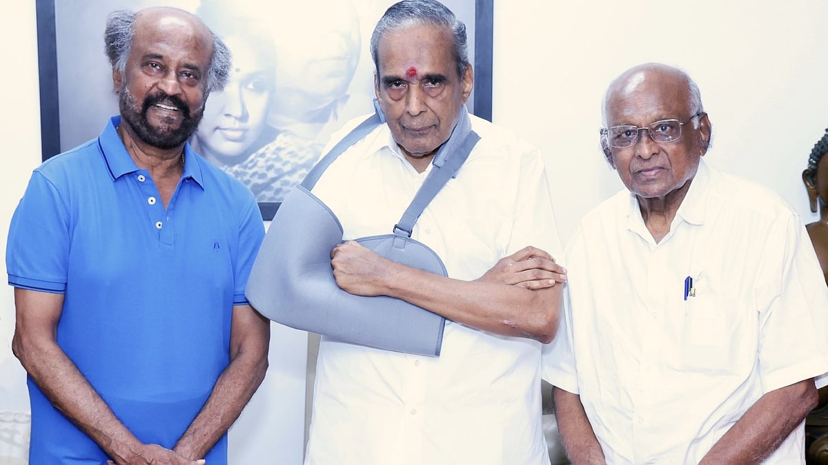 ஏவிஎம் சரவணனுடன் நடிகர் ரஜினி - இயக்குநர் முத்துராமன்