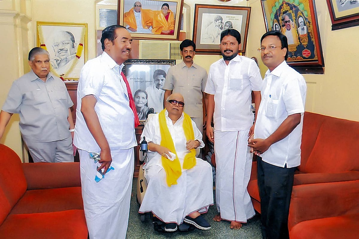 கருணாநிதியுடன் எல்.கணேசன்