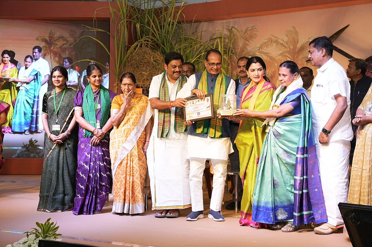 `ஊழல்தான் 100 நாள் வேலை திட்டத்தின் பெயரை மாற்றக் காரணம்- மத்திய அமைச்சர் சிவராஜ்சிங் செளஹான்