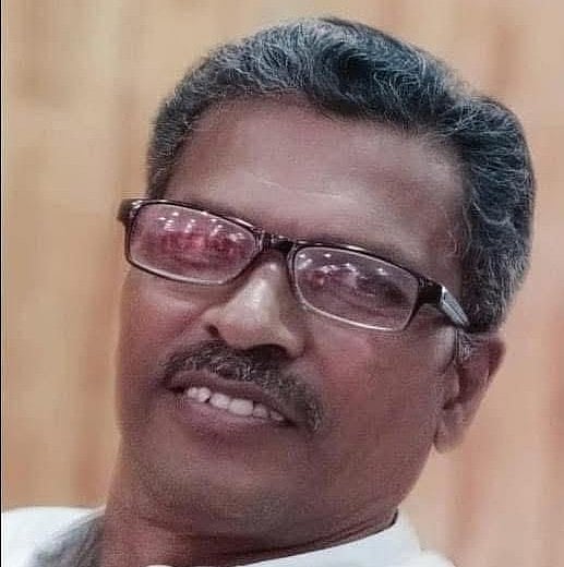 தமிழ்நாடு அரசு ஊழியர் சங்கத்தின் முன்னாள் பொதுச்செயலாளர் சீனிவாசன்.