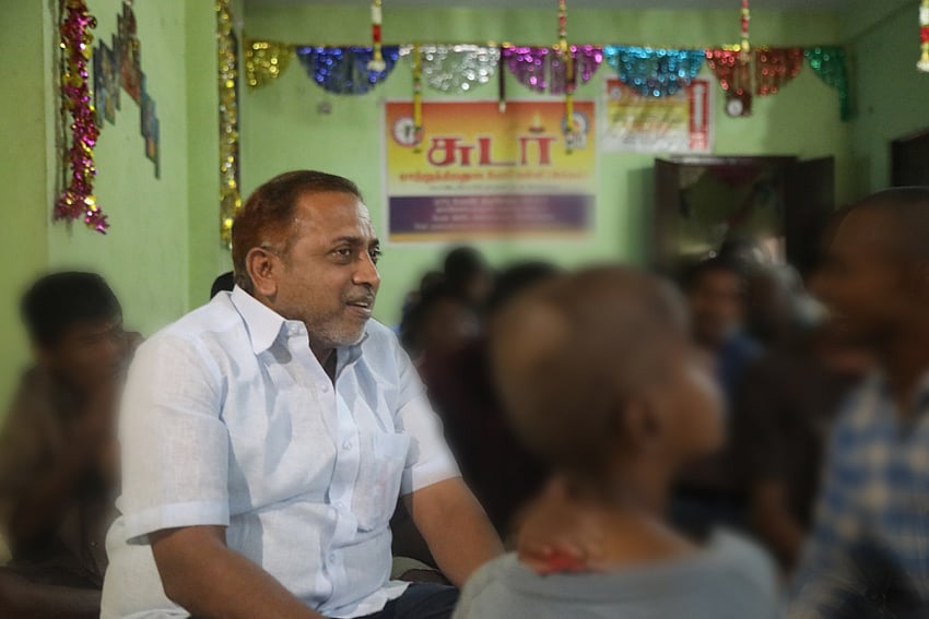 `எதுக்கு தேவையில்லாத வேலைன்னு சொன்னாங்க; ஆனா... - மனநலம் குன்றியவர்களை அரவணைக்கும் தட்சிணாமூர்த்தி