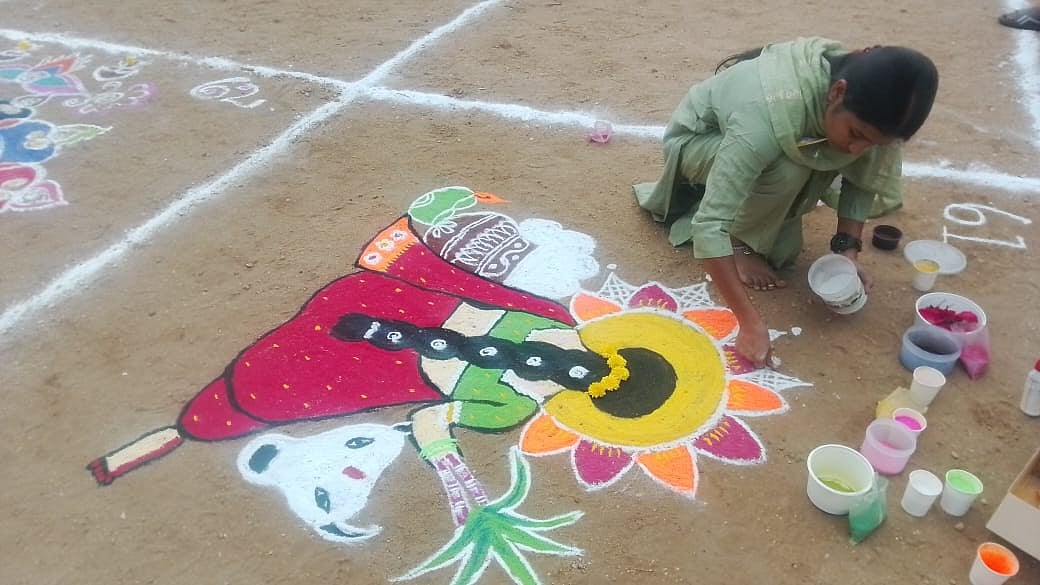 ஈரோட்டில்-திமுக-வின்-திராவிடப்-பொங்கல்-விழா;-திறமைகளை-வெளிக்காட்டிய-பெண்கள்!-|-Photo-Album