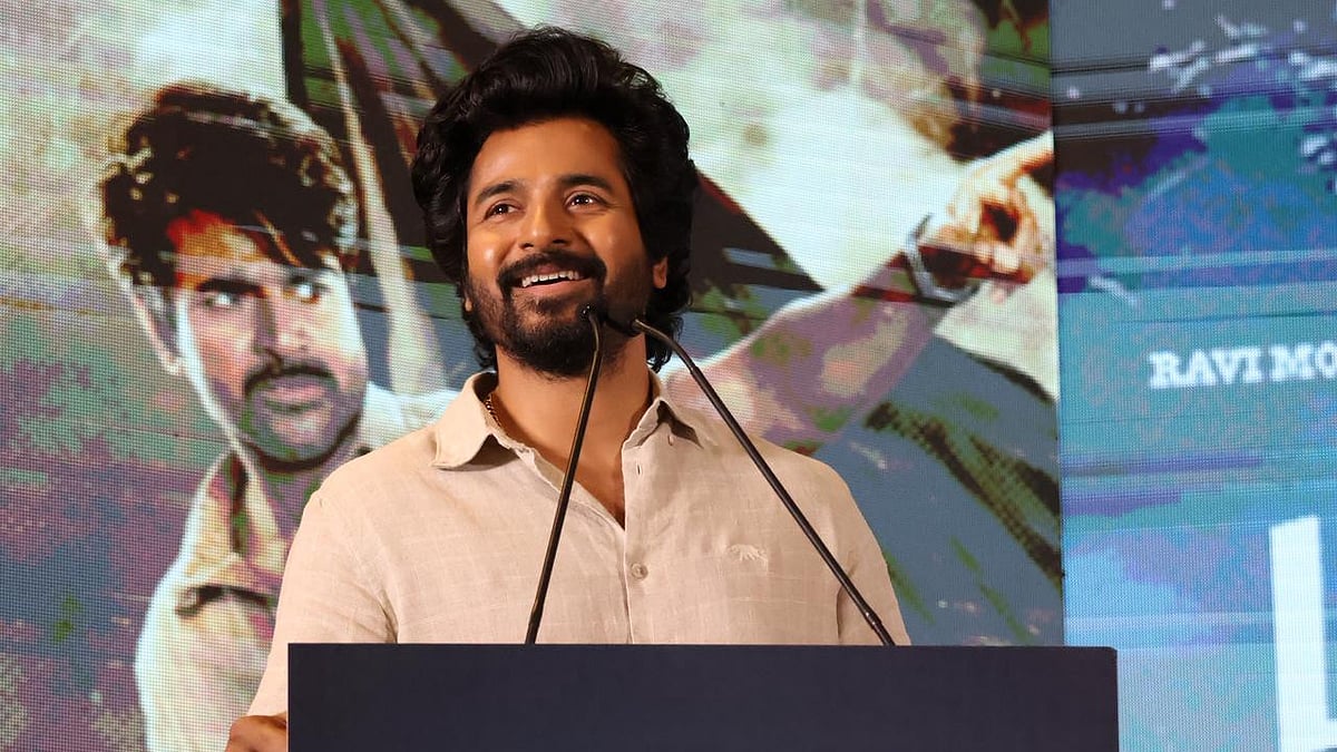 அந்த மாணவி சொல்லி முடிக்கும்போதே, சிவகார்த்திகேயன்தான் கண்ணில் வந்தார்! - இயக்குநர் இரா. சரவணன்