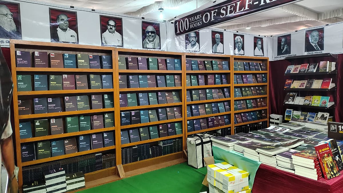 Chennai Book Fair: 100 நூல்கள்;16,000 பக்கங்கள்; 100 ஆண்டுகால திராவிட வரலாறு-அசத்தும் ஆழி பதிப்பகம்!