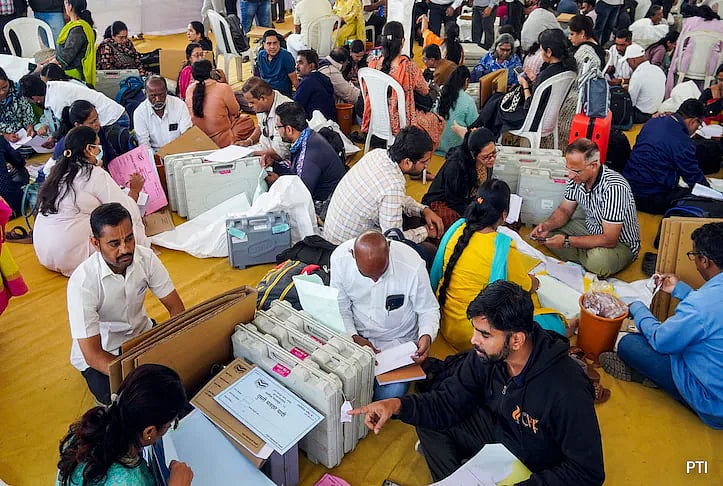 தாக்கரே-சகோதரர்களா...-பாஜக,-ஷிண்டே-கூட்டணியா?--மும்பை-மாநகராட்சி-தேர்தலில்-மக்கள்-உற்சாக-வாக்களிப்பு