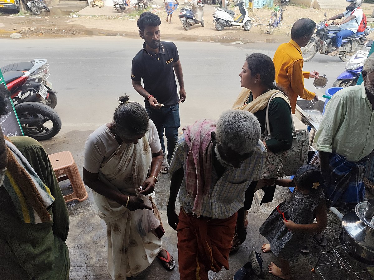 பத்து ரூபாய் சாப்பாட்டு கடை