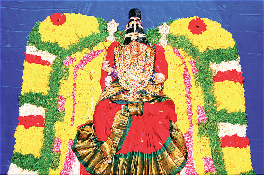 திருவள்ளூர் மாவட்டம், பெரியபாளையம் பவானி அம்மன்; விரைவில் திருமணம் அருளும் குடைக்கல்யாணம் வேண்டுதல்!