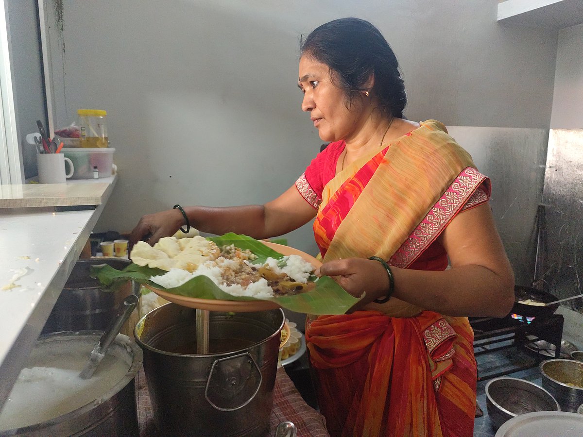 பத்து ரூபாய் சாப்பாட்டு கடை