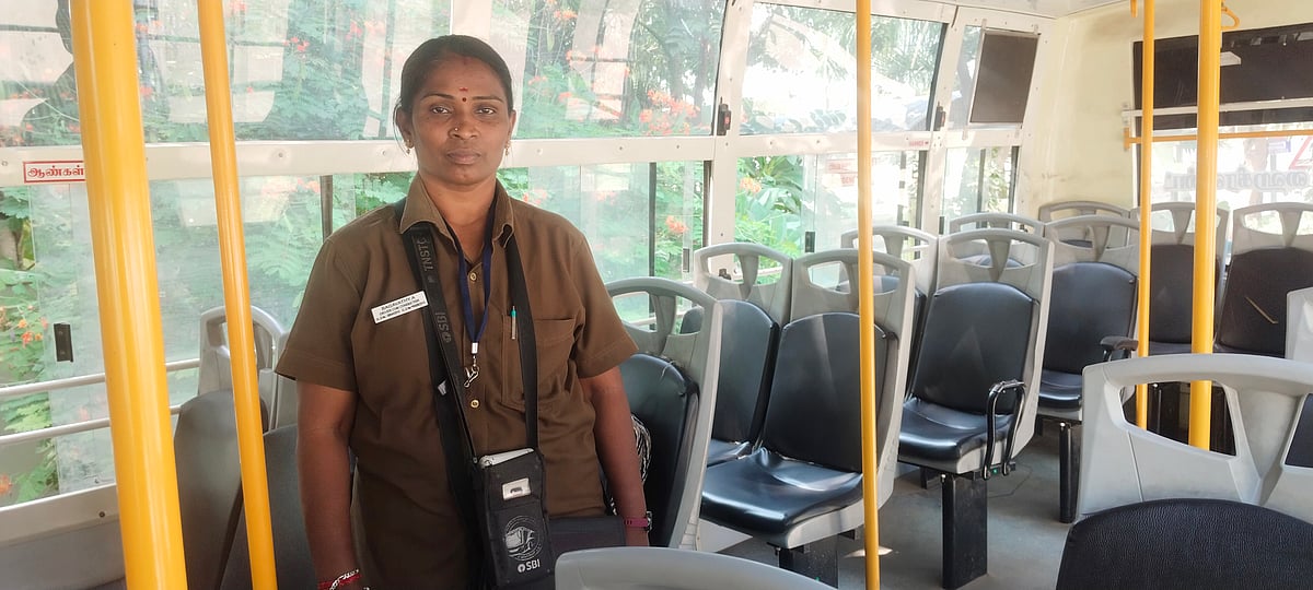 20 வருஷ கனவு; பஸ் கண்டக்டரா மட்டுமே ஆகணும்னு இருந்தேன் Tirunelveli First Woman Bus Conductor பகவதி