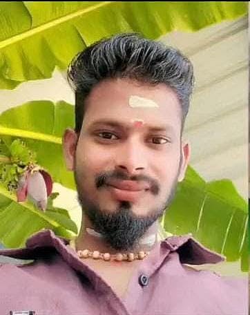 கரூர்: மதுபோதையில் பேருந்தை இயக்கிய டிரைவர்; குழந்தை உட்பட ஒரே குடும்பத்தைச் சேர்ந்த மூவர் பலி
