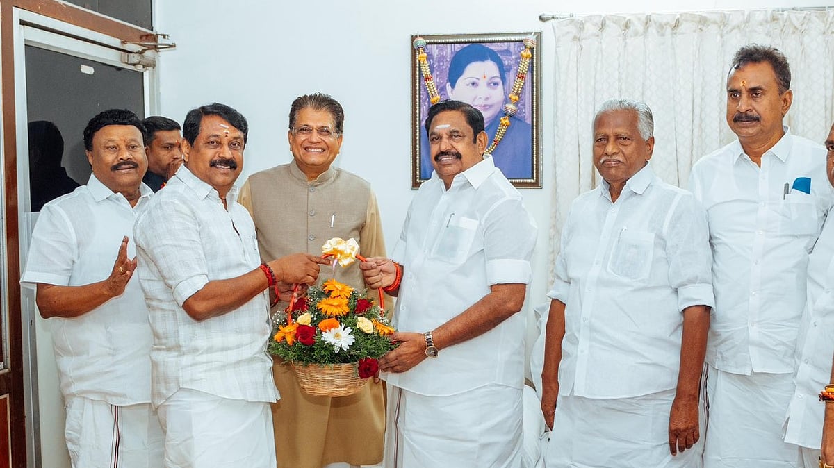 எடப்பாடி இல்லத்தில் பாஜக தலைவர்கள்