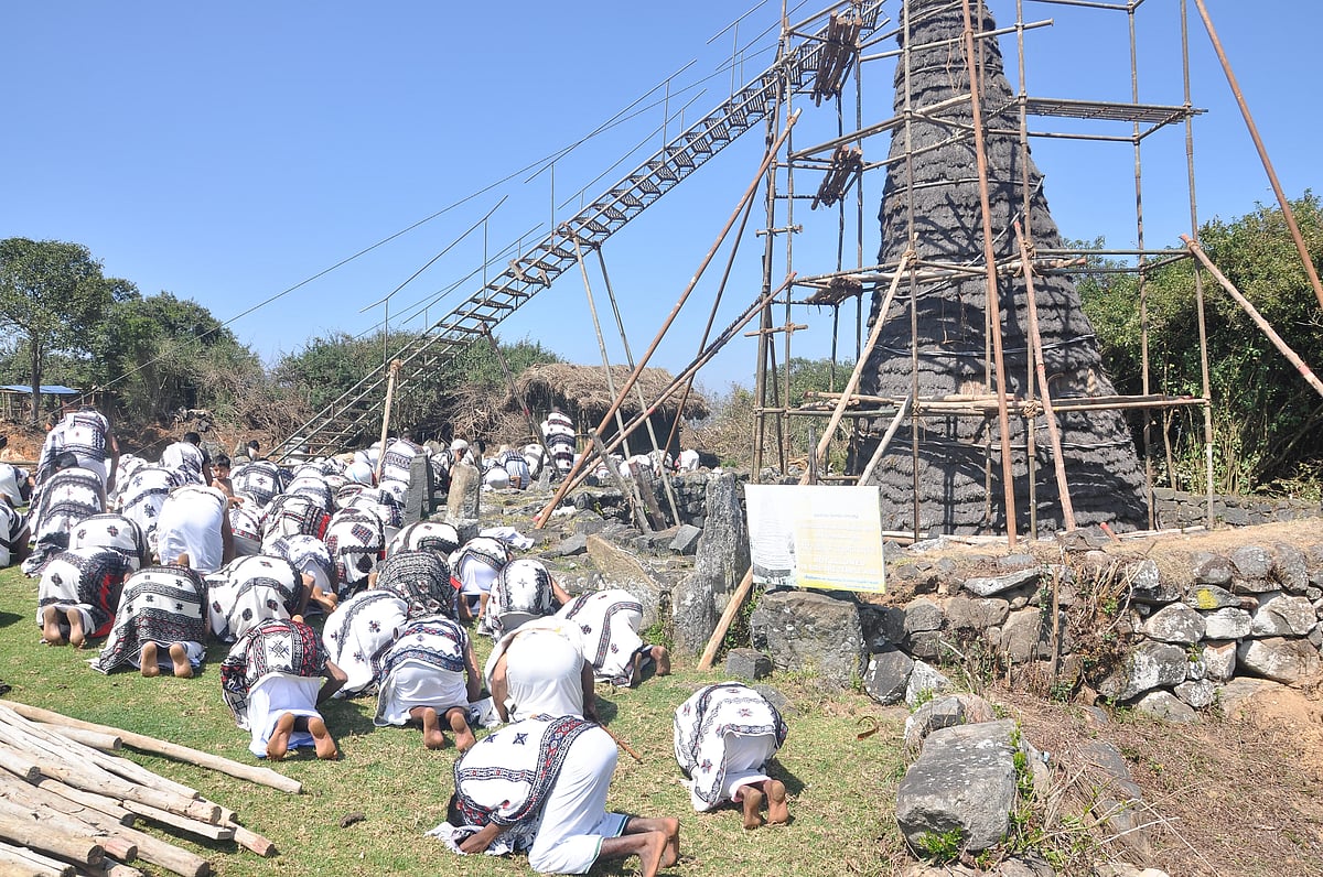 பெரிய-மந்து:-19-ஆண்டுகளுக்கு-ஒருமுறை-நடைபெறும்-தோடர்-பழங்குடியினரின்-கூரை-வேயும்-திருவிழா!